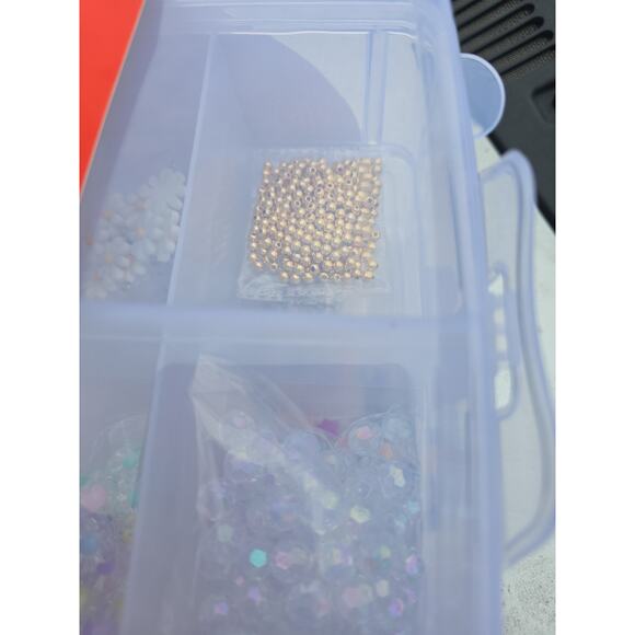 Mondo Llama Bead Bracelet Making Kit Jewelry Craft Kit for Girls 2,662 Pieces - Picture 4 of 7